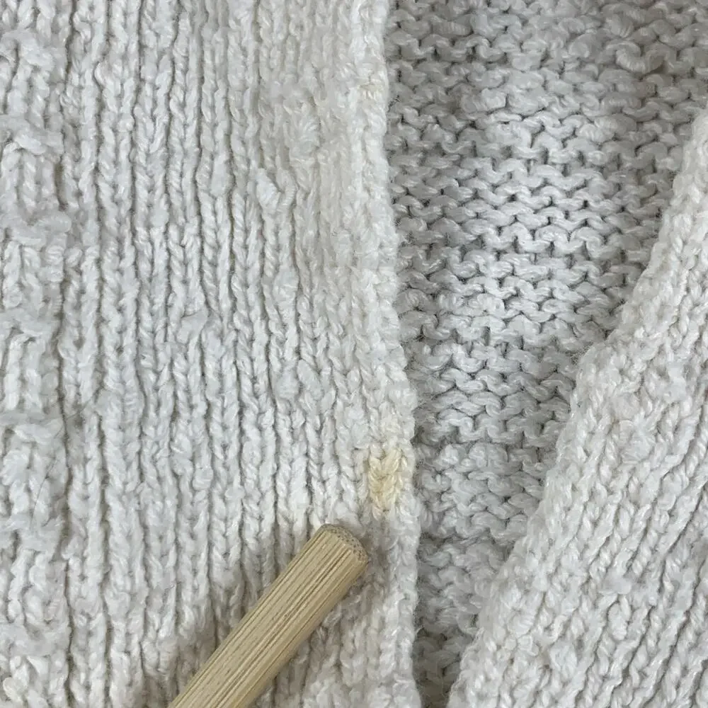 Free People FP Beach Carter Sweater sz Medium Ivory White Coastal Collar Plunge
